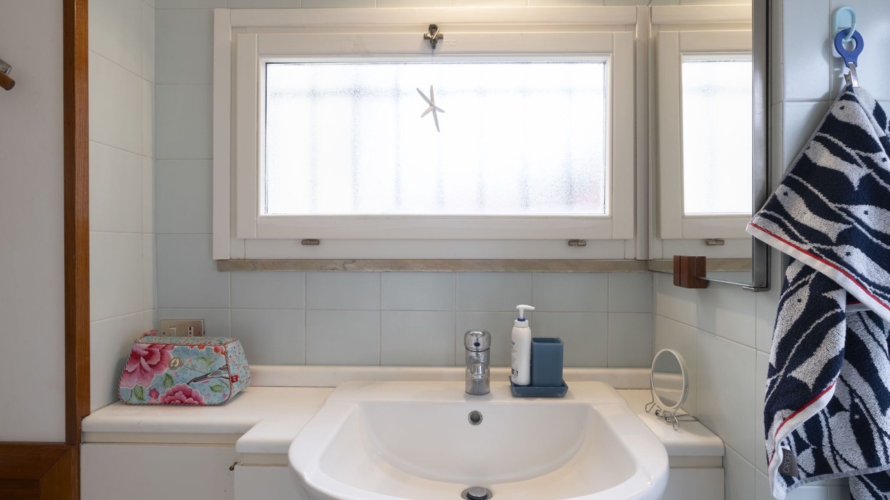 Photo of Bathroom in Noli