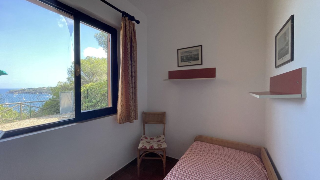 Photo of Bedroom in Mola