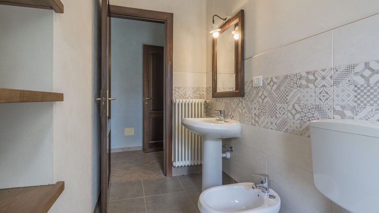 Photo of Bathroom in Monforte d'Alba