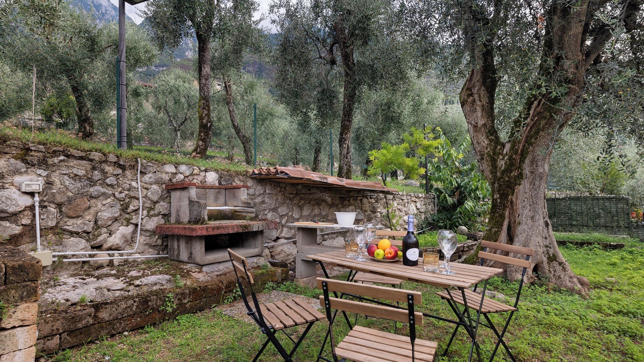Photo of Outdoor in Assenza