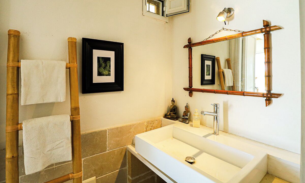 Photo of Bathroom in Matino