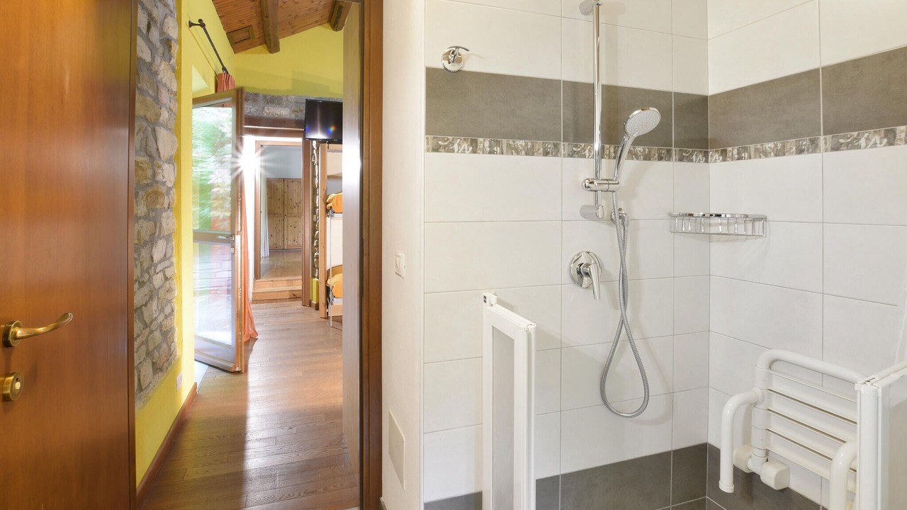 Photo of Bathroom in Loazzolo