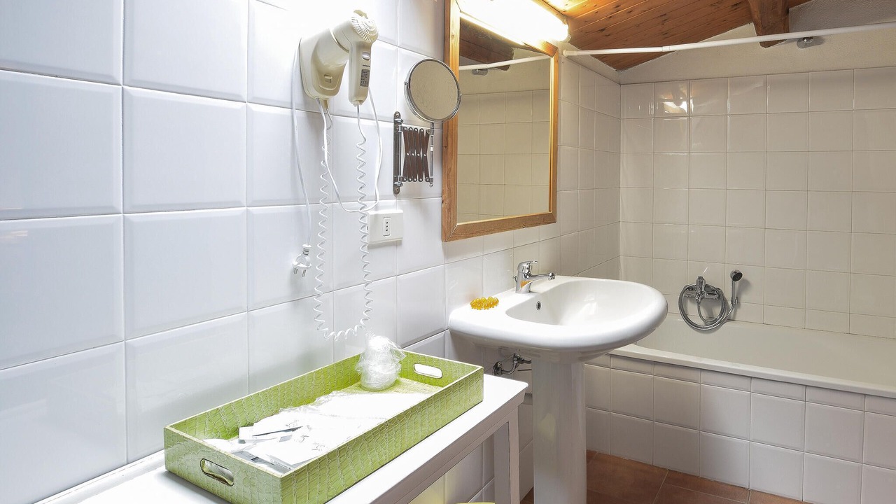 Photo of Bathroom in Loazzolo