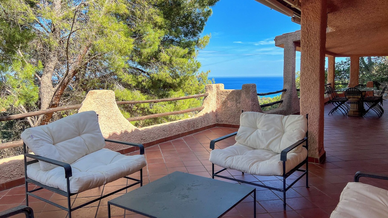 Photo of Patio Balcony in Eden Rock