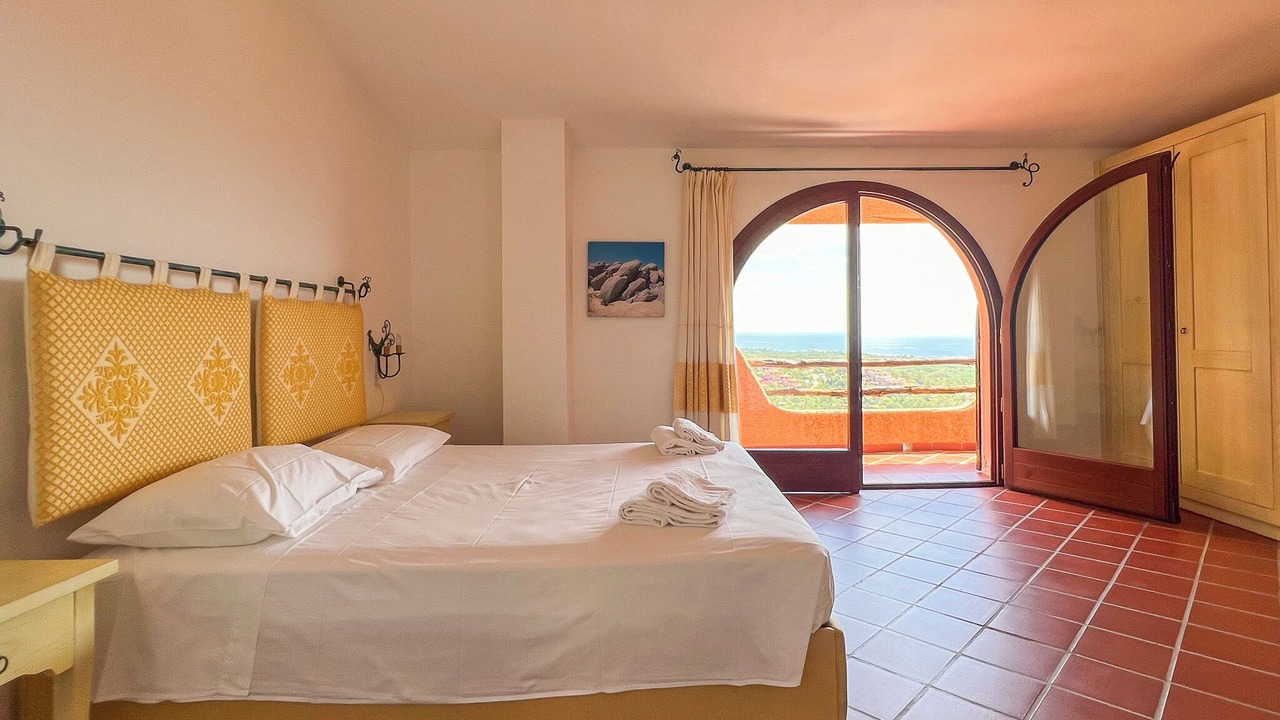Photo of Bedroom in Eden Rock