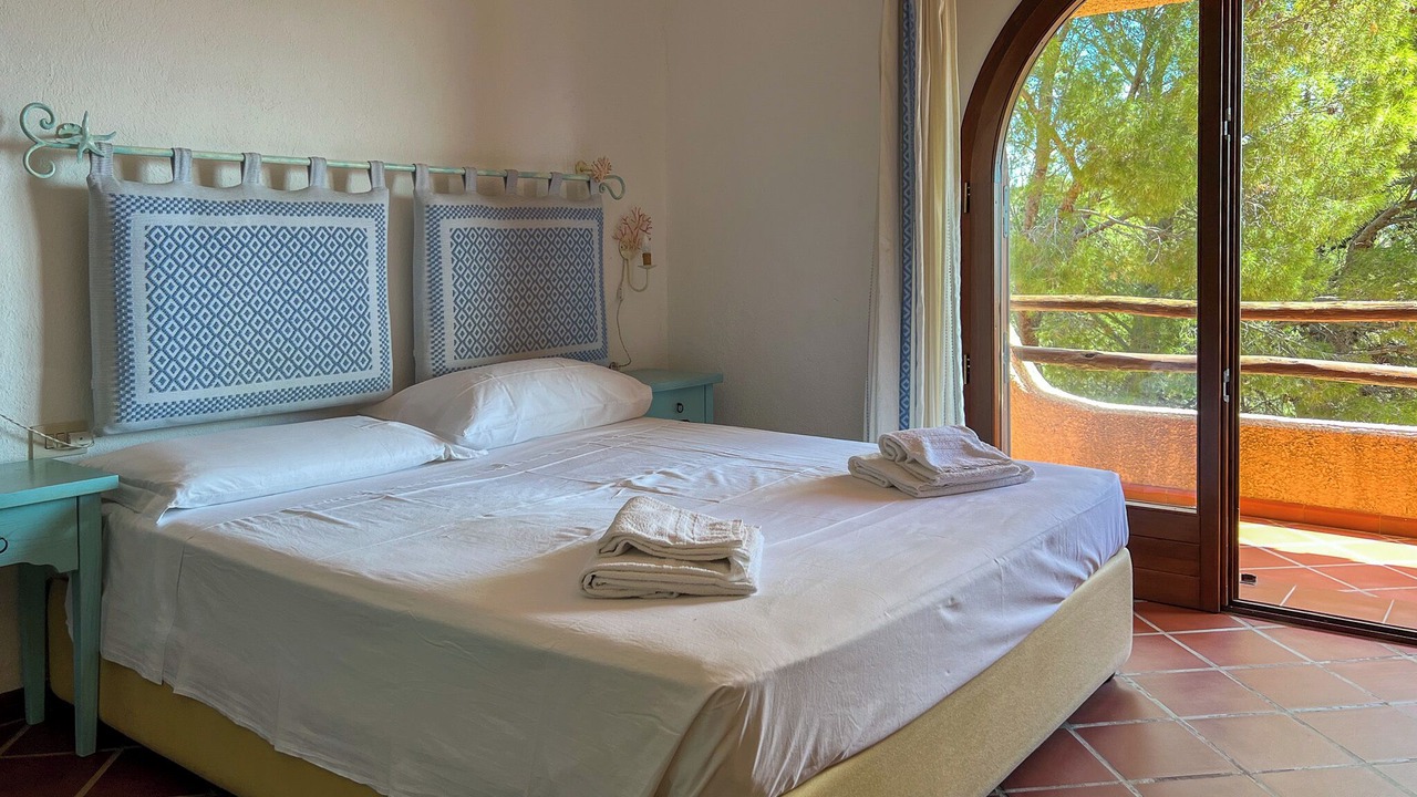 Photo of Bedroom in Eden Rock