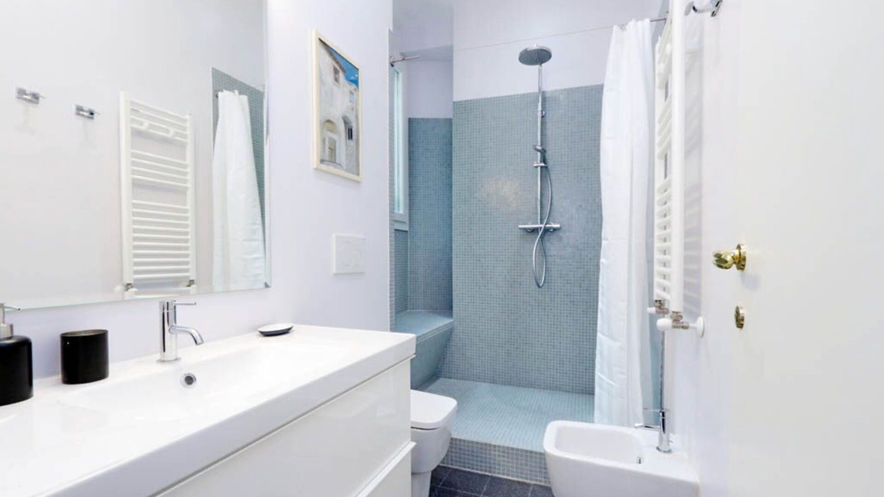 Photo of Bathroom in Esquilino