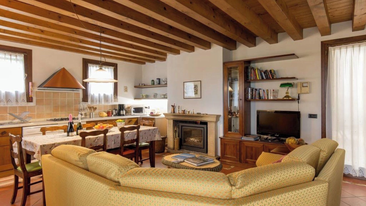 Photo of Livingroom in Castegnero