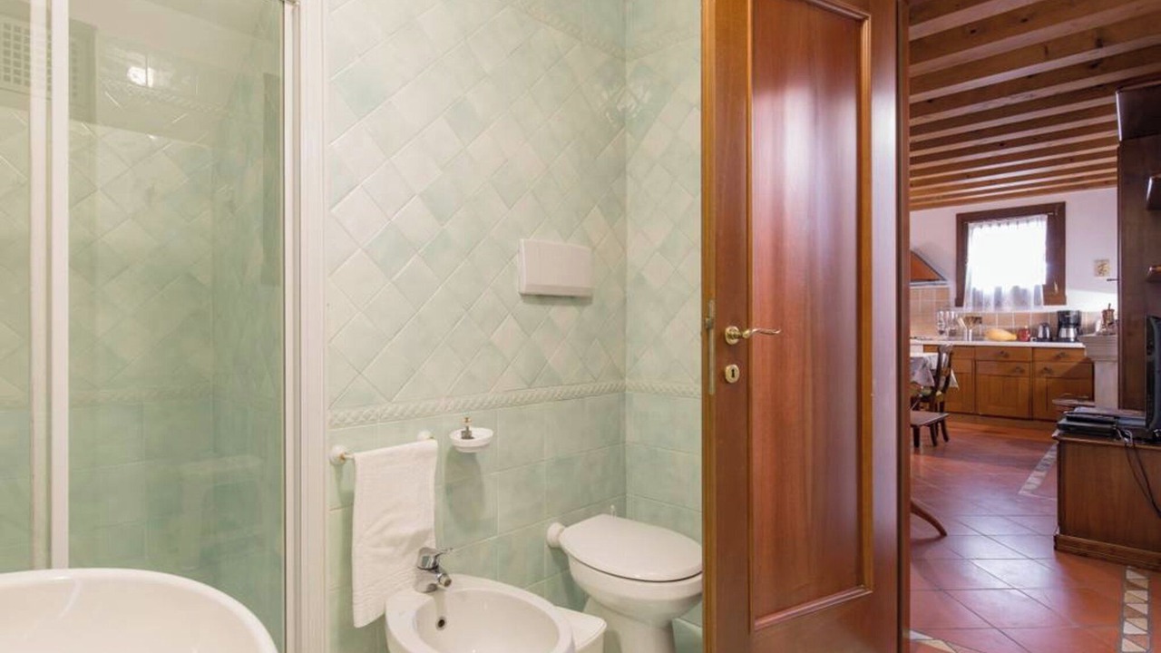 Photo of Bathroom in Castegnero