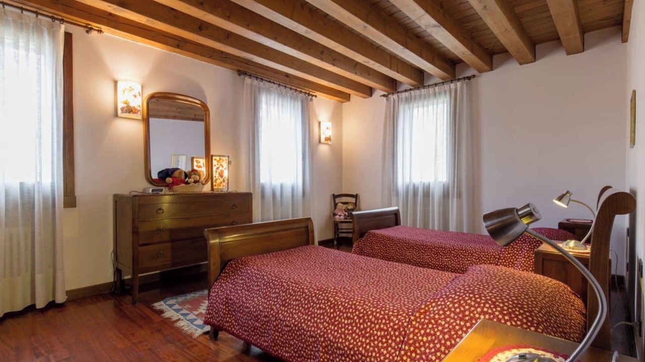 Photo of Bedroom in Castegnero