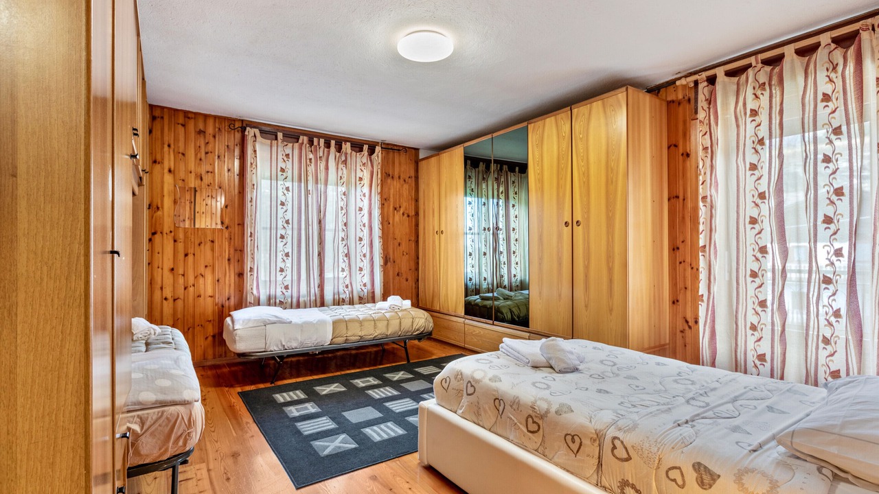 Photo of Bedroom in Nus