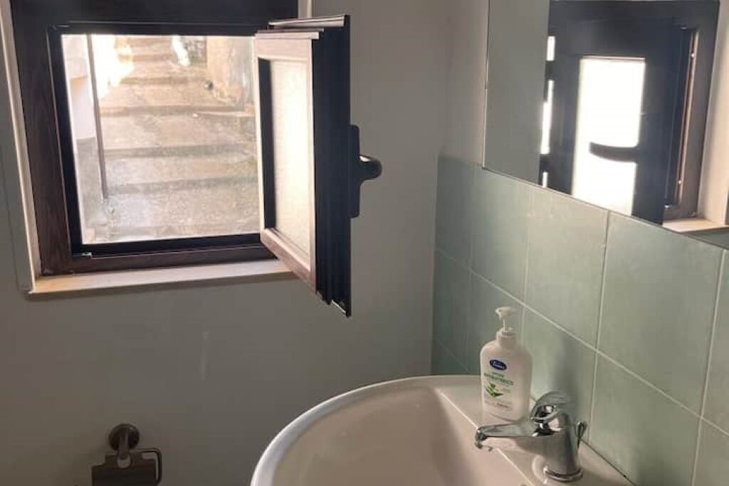 Photo of Bathroom in Falerna