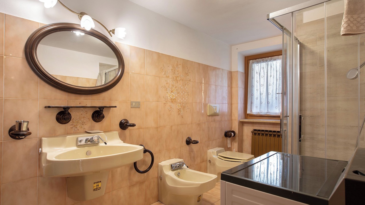 Photo of Bathroom in Aymavilles