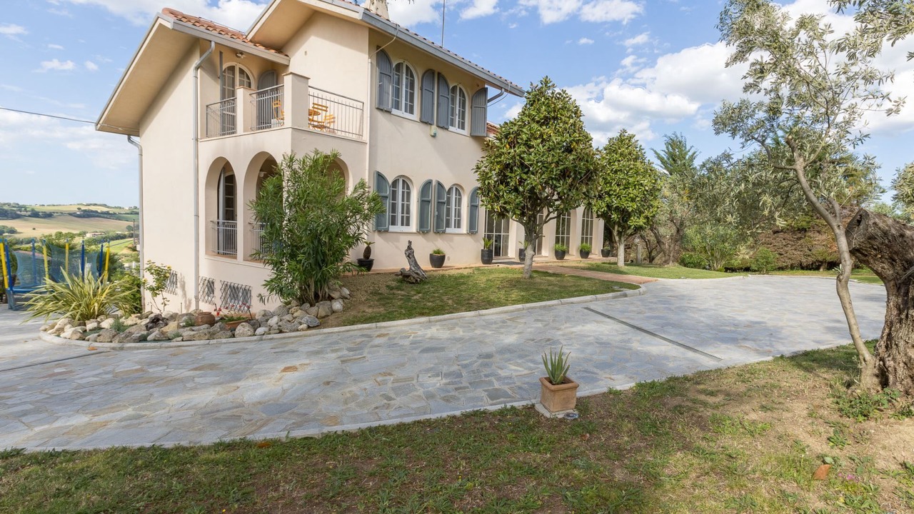Photo of Outdoor in Ostra