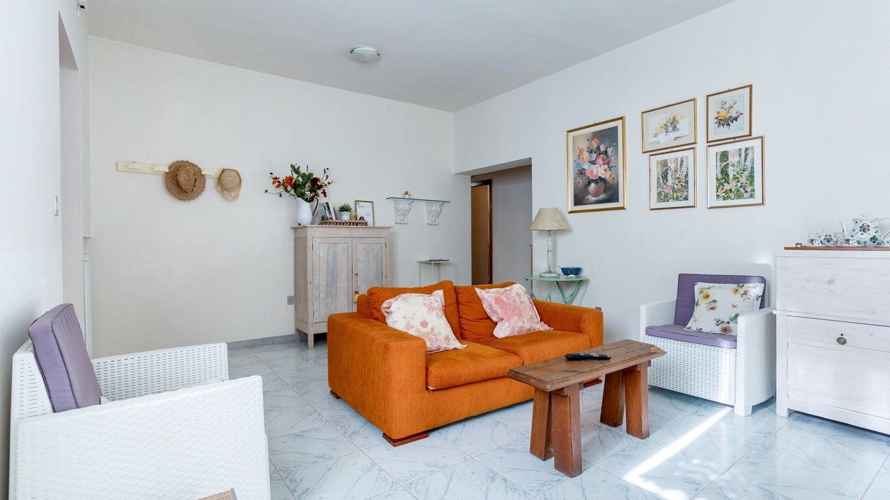 Photo of Livingroom in Tollo