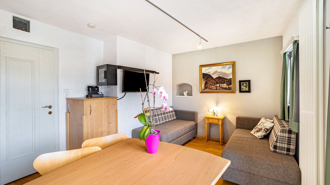 Photo of Livingroom in Issengo