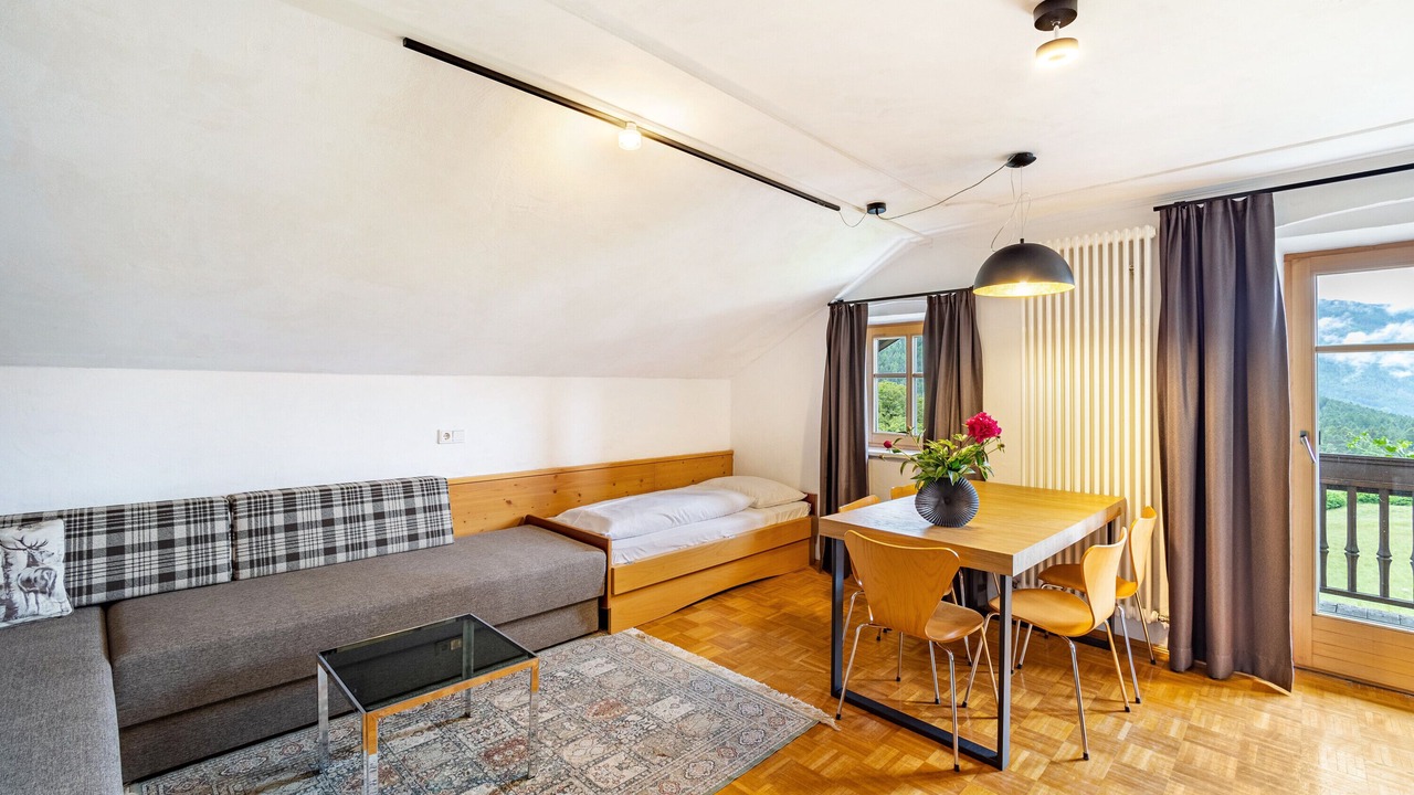Photo of Livingroom in Issengo