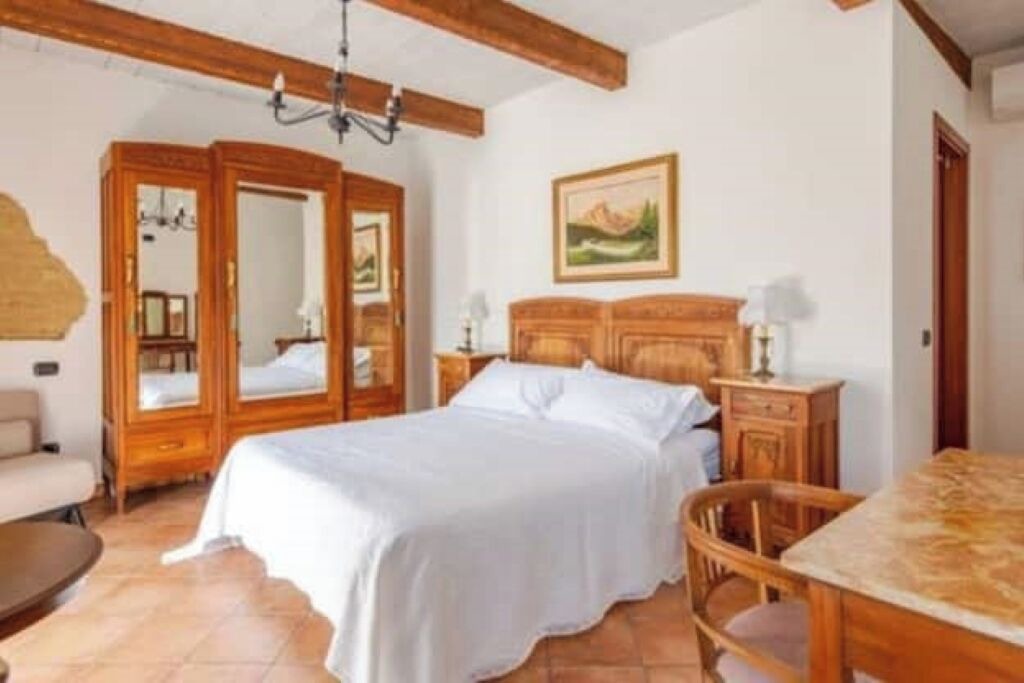 Photo of Bedroom in Barbaresco