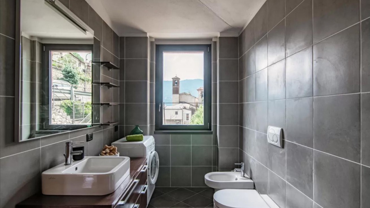 Photo of Bathroom in Laglio