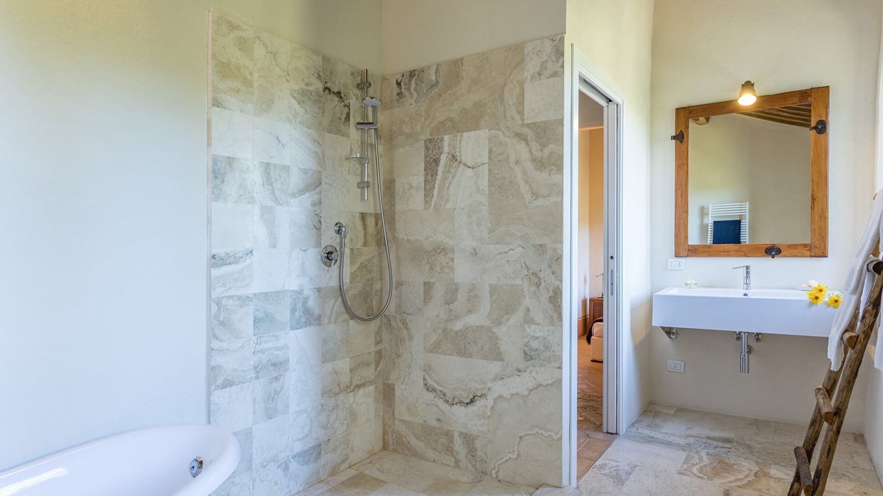 Photo of Bathroom in Murlo
