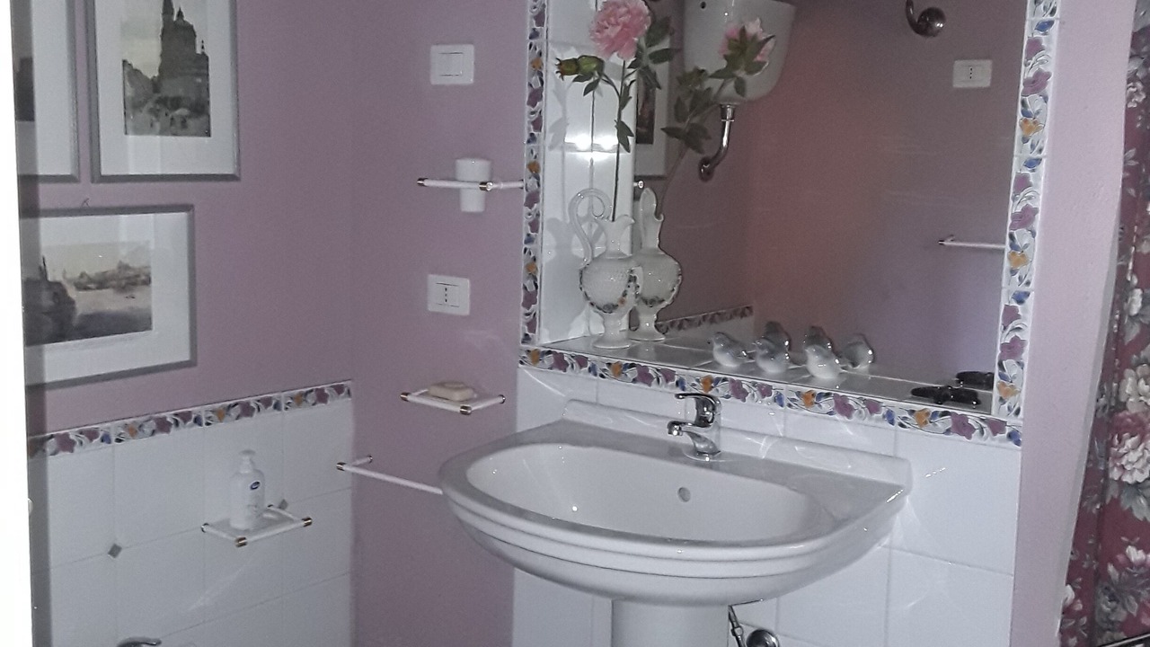 Photo of Bathroom in Otricoli