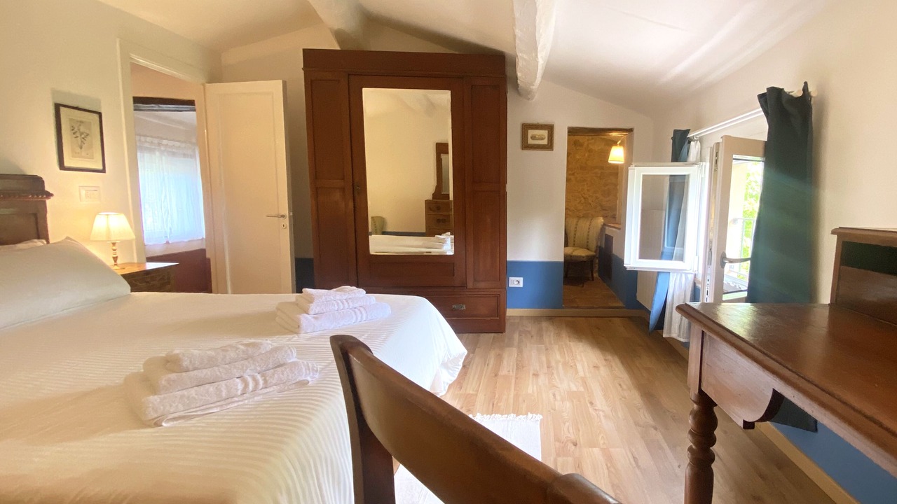 Photo of Bedroom in Lari