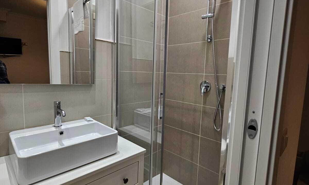 Photo of Bathroom in Salario