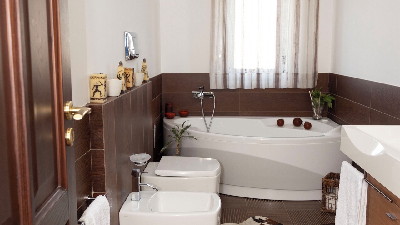 Photo of Bathroom in Naro