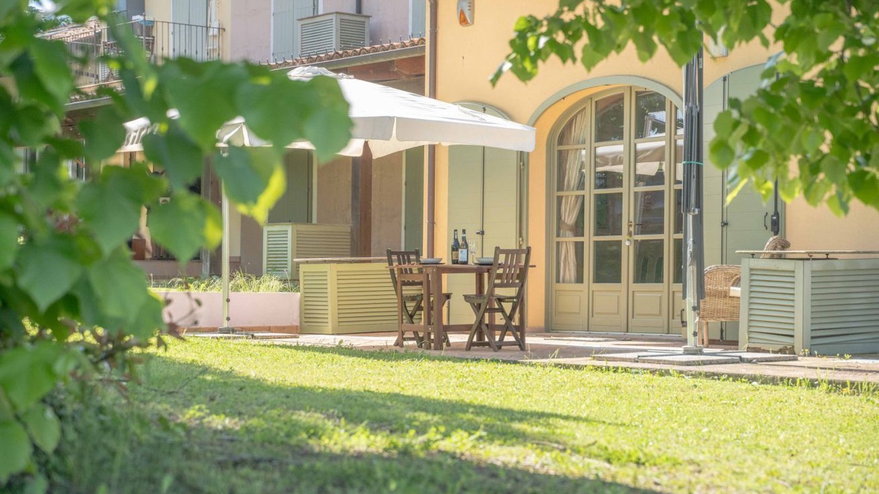 Photo of Outdoor in Novello