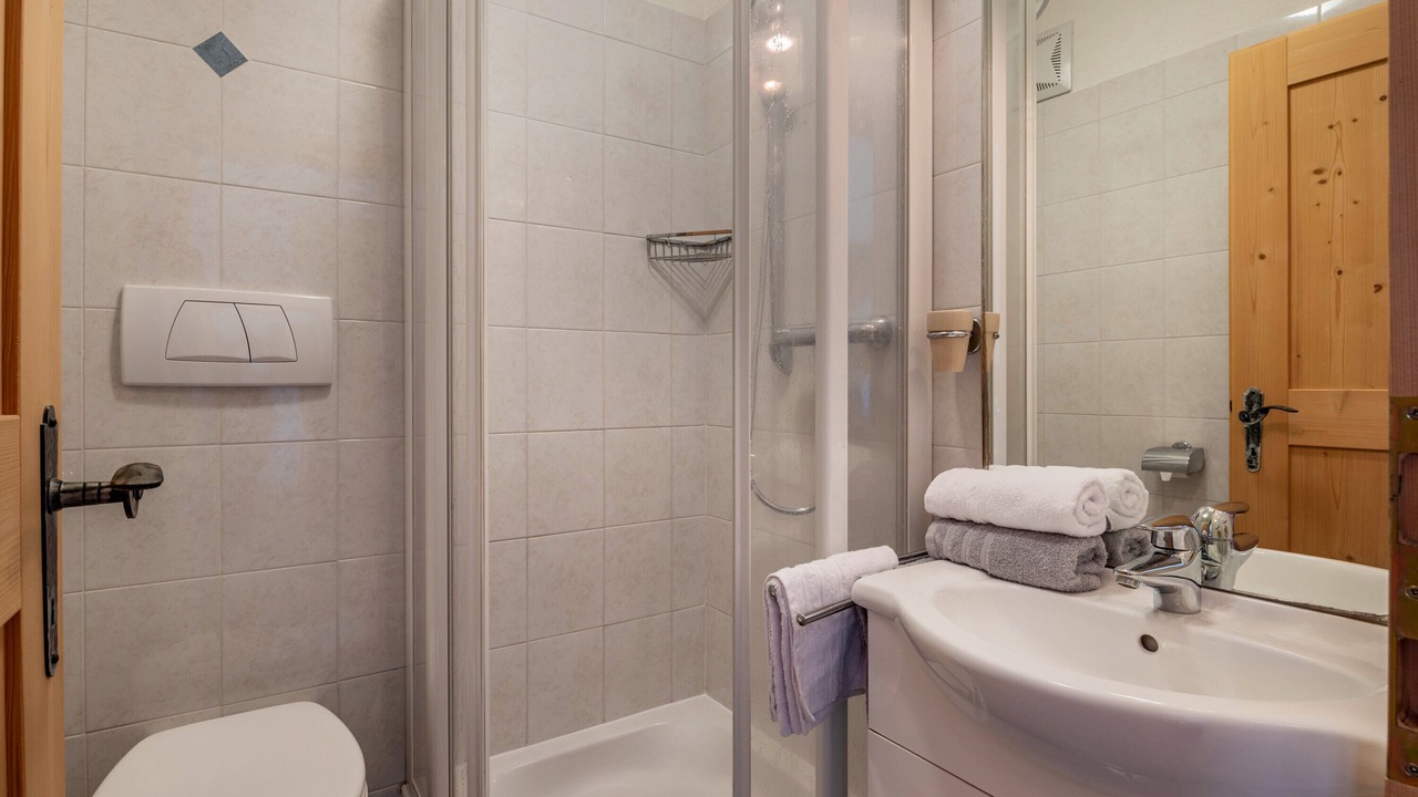 Photo of Bathroom in Albions