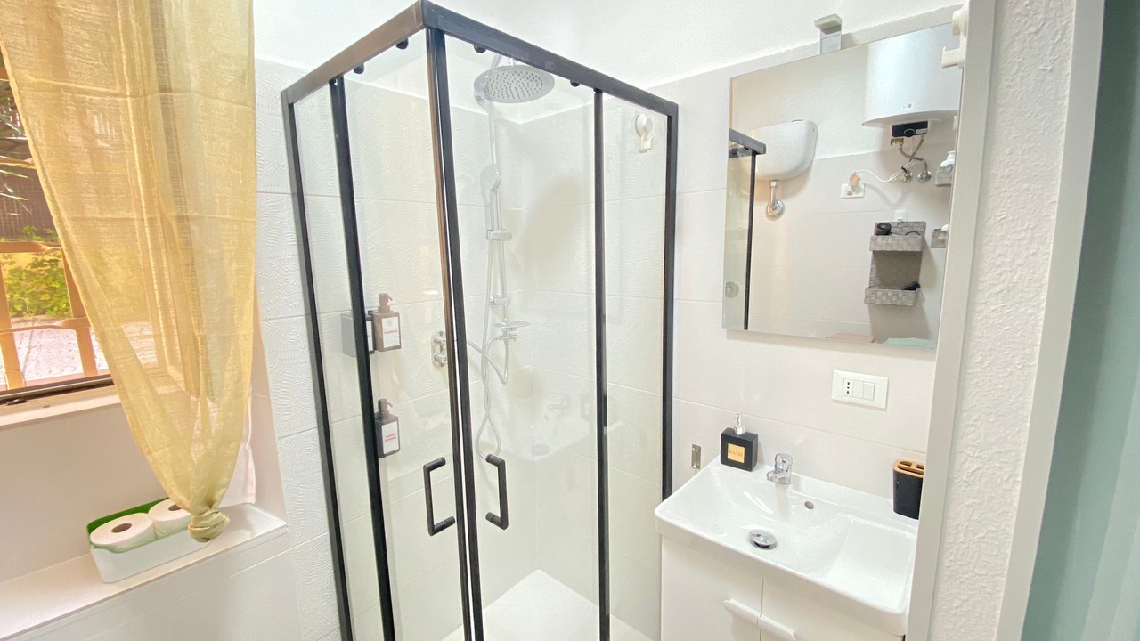 Photo of Bathroom in Quartiere XXXIV Lido di Ostia Levante