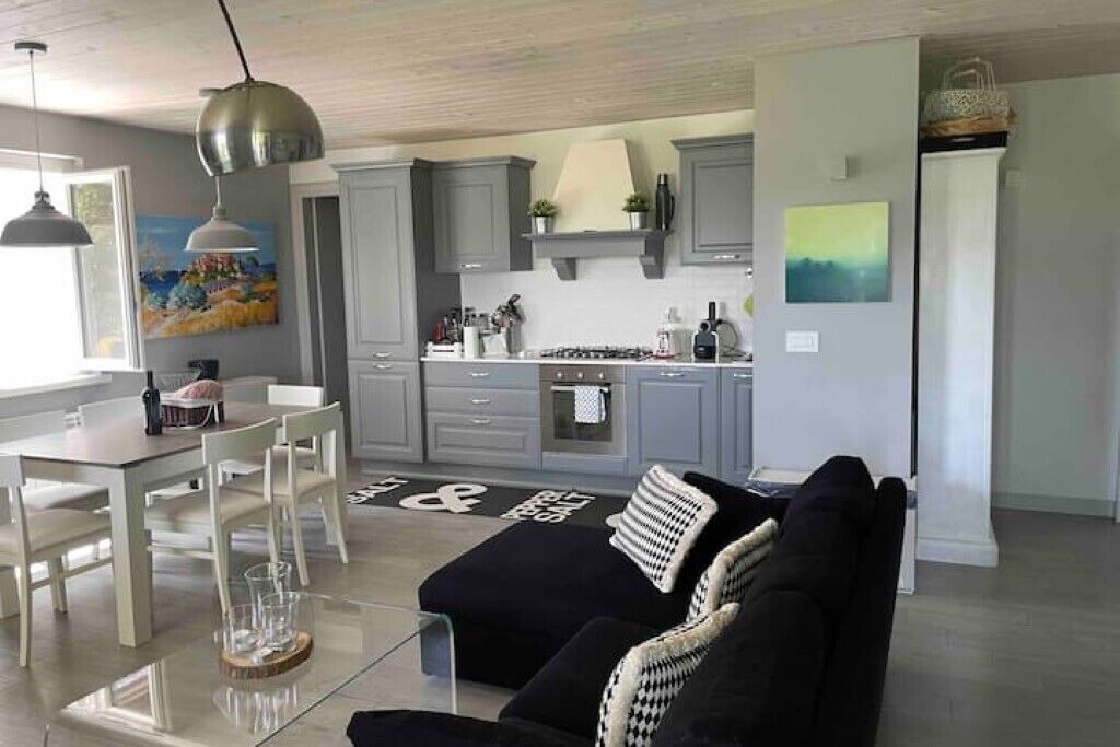 Photo of Livingroom in Amaroni