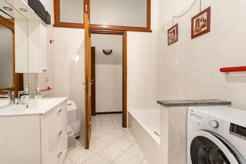 Photo of Bathroom in Nebbiuno