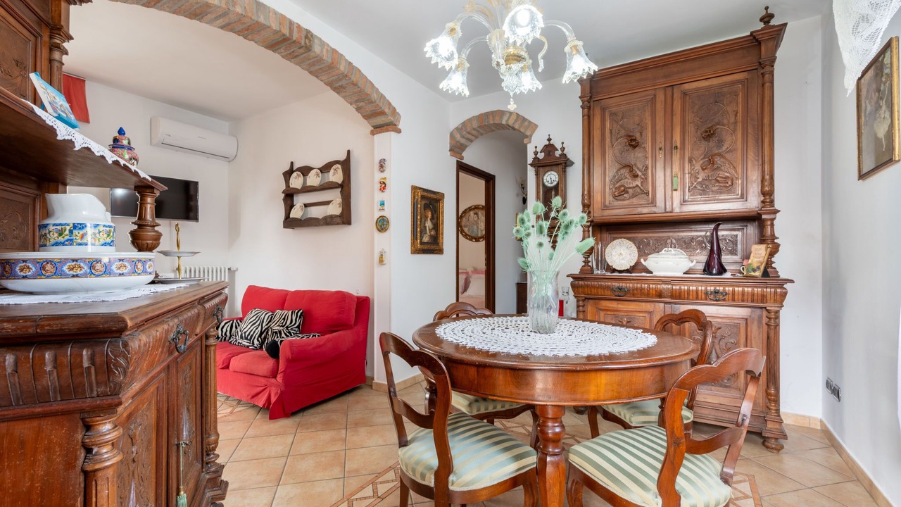 Photo of Bedroom in Montegrosso dʼAsti