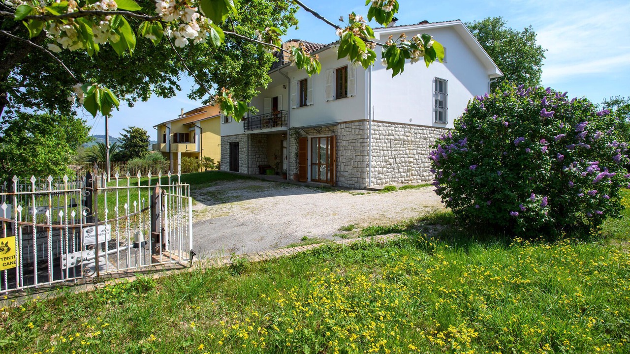 Photo of Others in Montefelcino