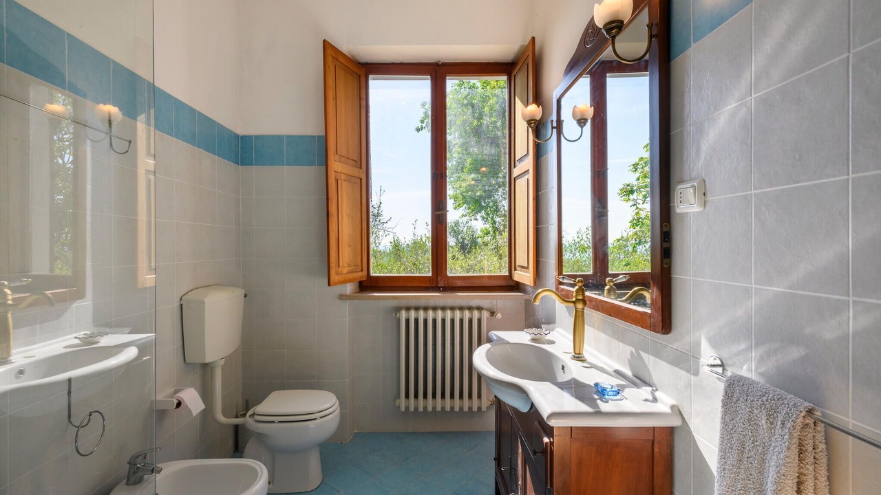 Photo of Bathroom in Montefelcino