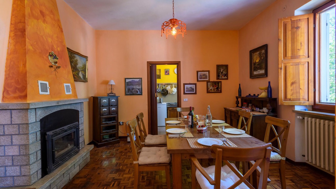 Photo of Bedroom in Montefelcino