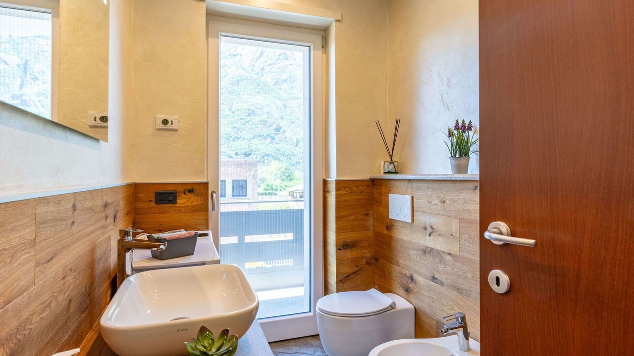 Photo of Bathroom in Samolaco