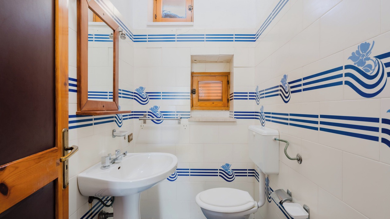 Photo of Bathroom in Matino