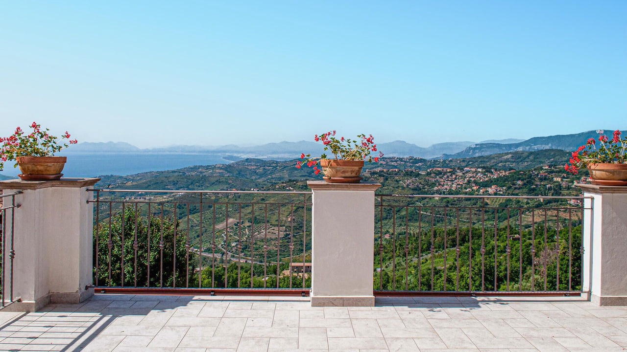 Photo of Bedroom in Laureana Cilento