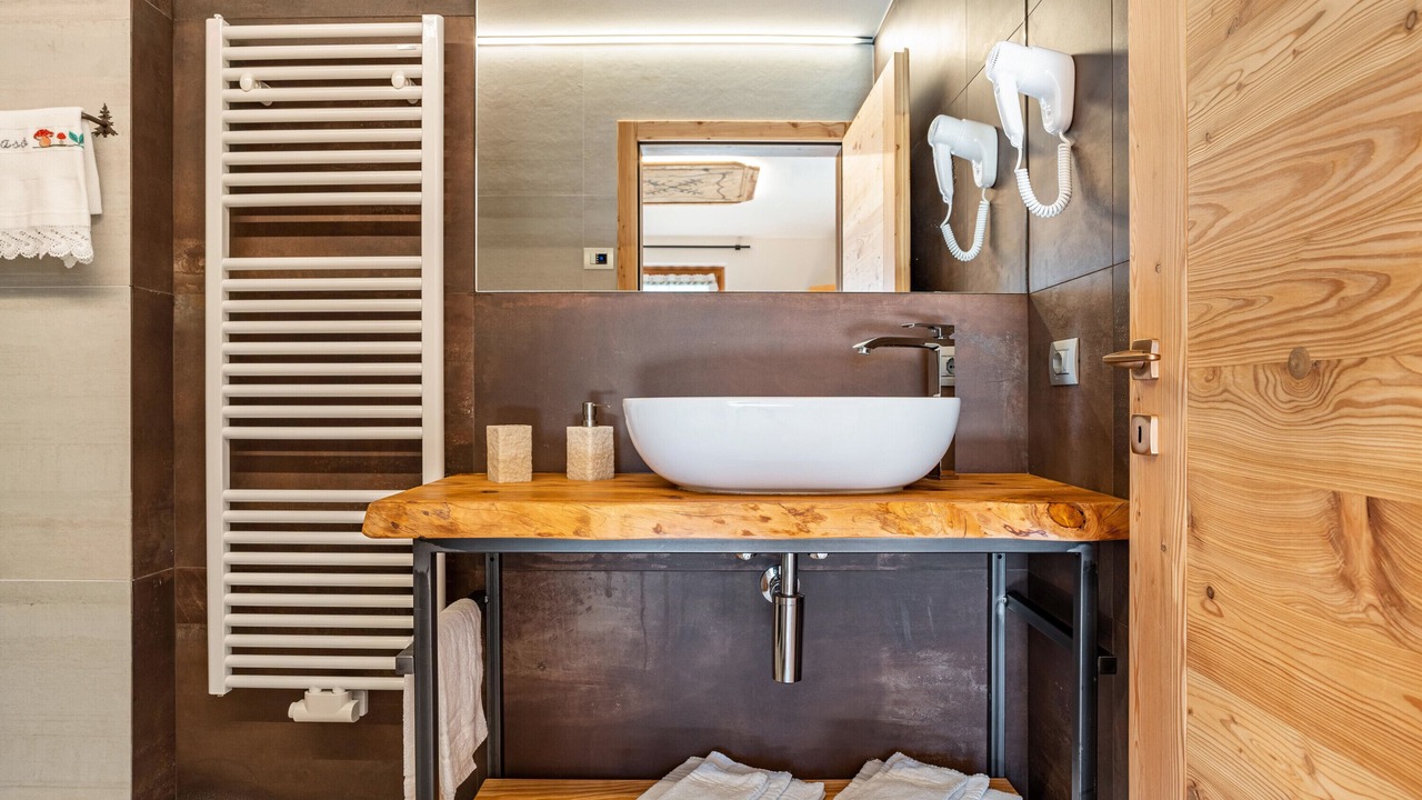 Photo of Bathroom in Rabbi