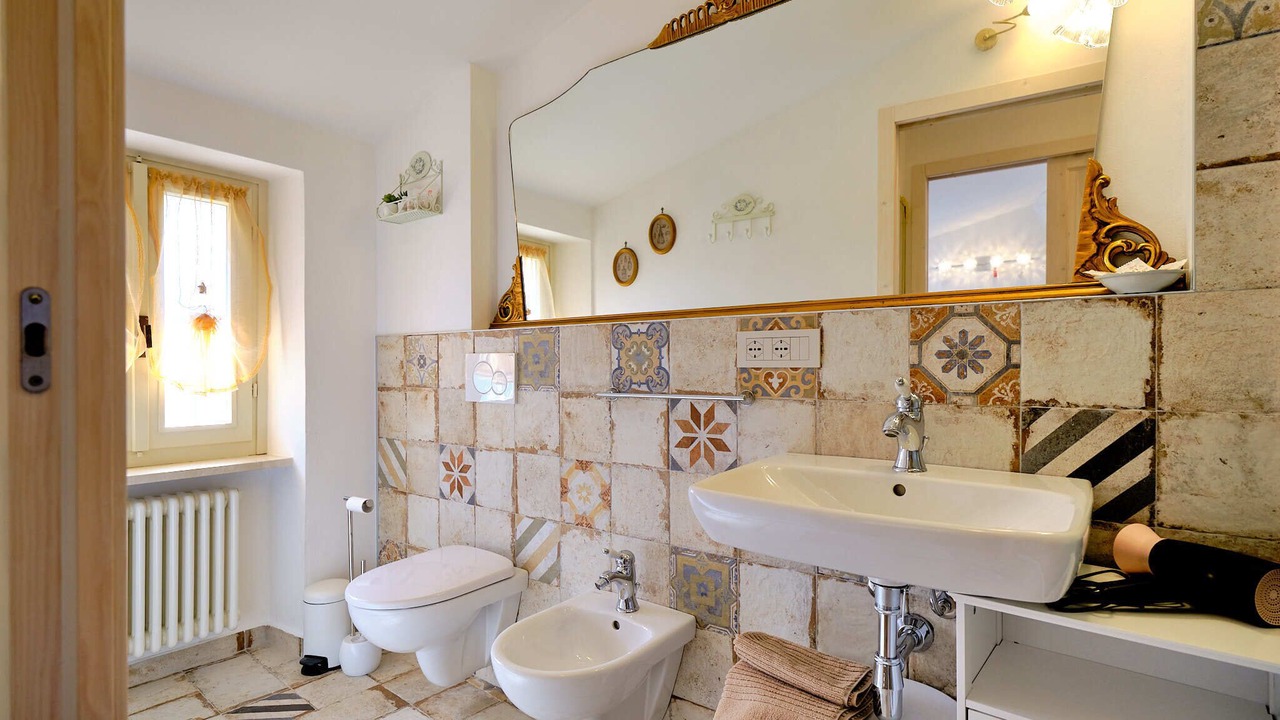 Photo of Bathroom in Costermano