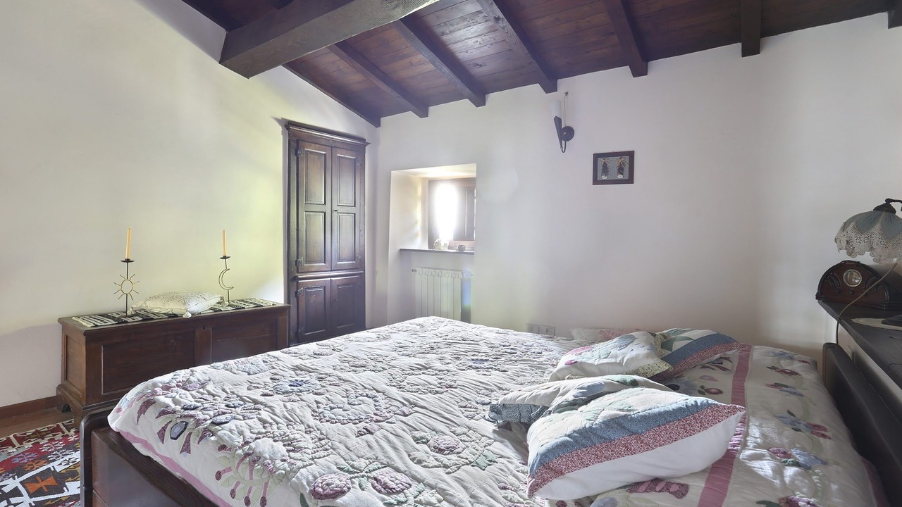 Photo of Bedroom in Castiglione di Garfagnana
