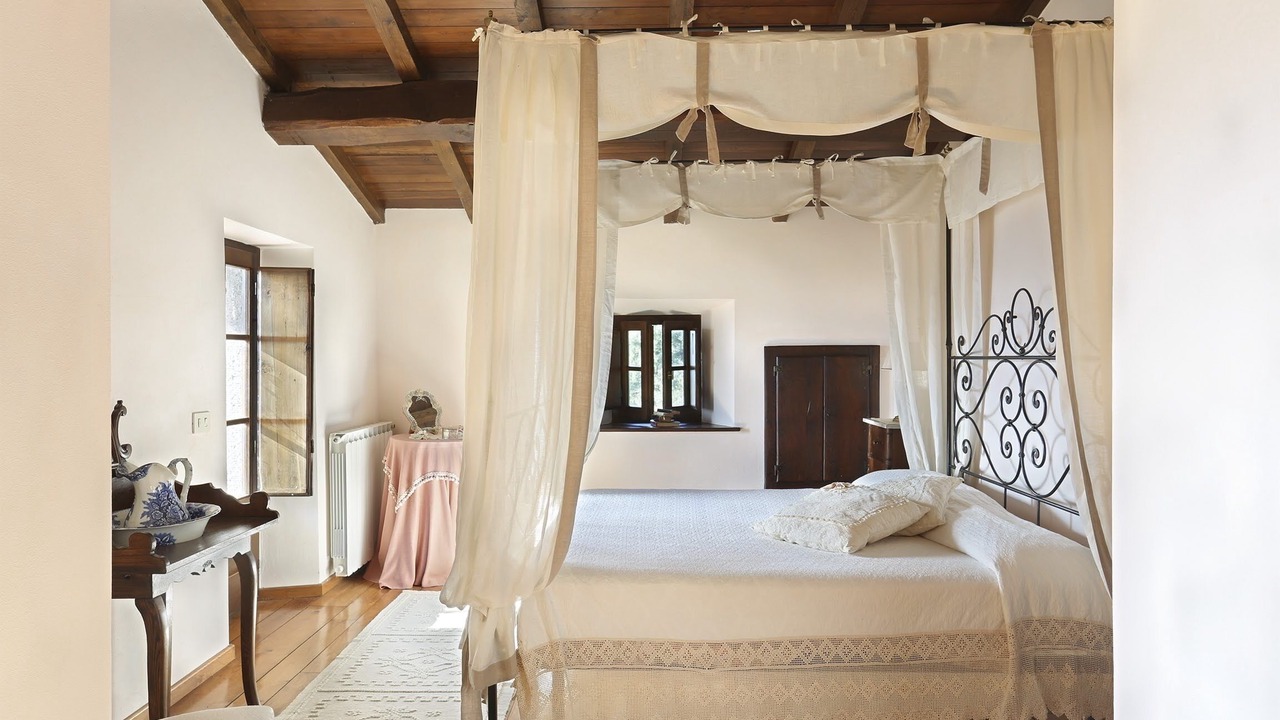 Photo of Bedroom in Castiglione di Garfagnana
