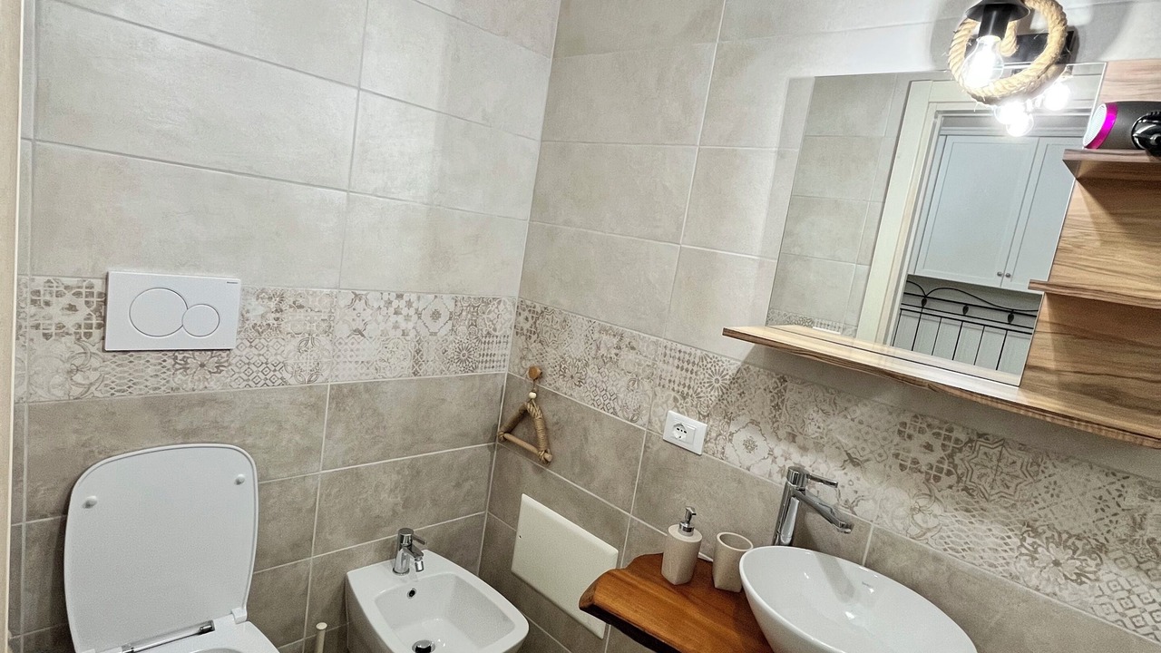 Photo of Bathroom in Cannole