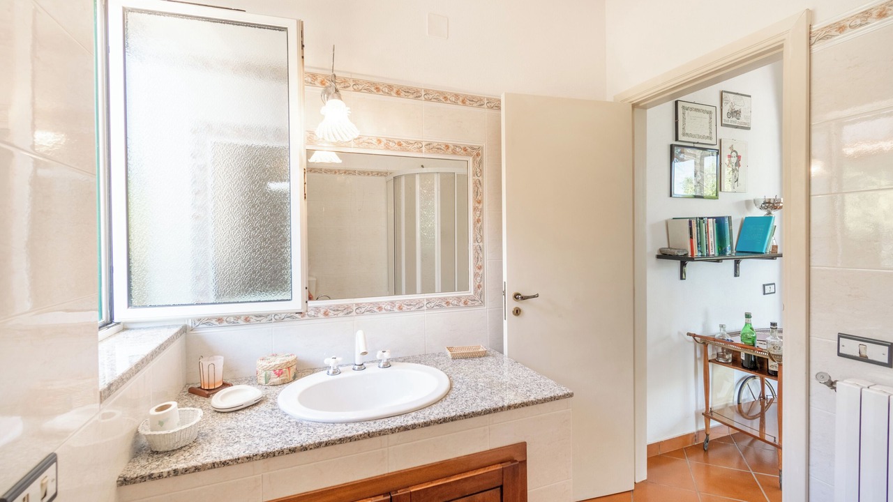 Photo of Bathroom in Palinuro