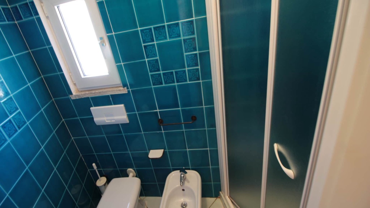 Photo of Bathroom in Canneddi