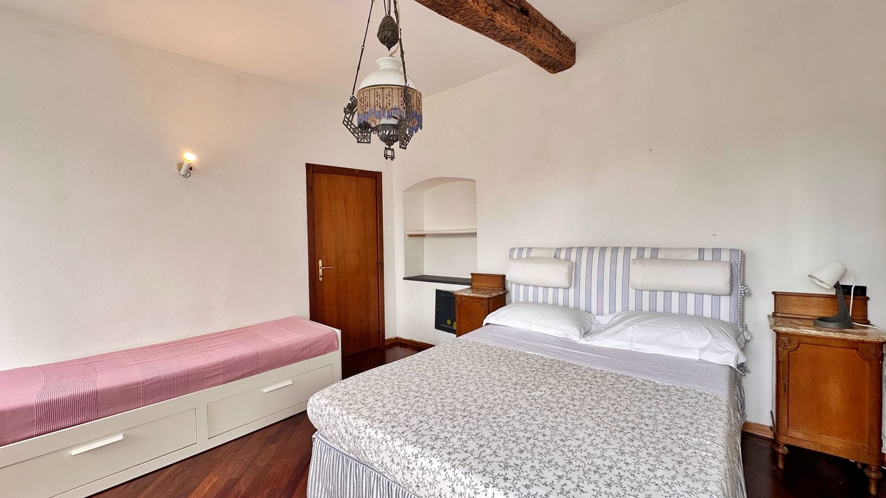 Photo of Bedroom in Castiglione Chiavarese