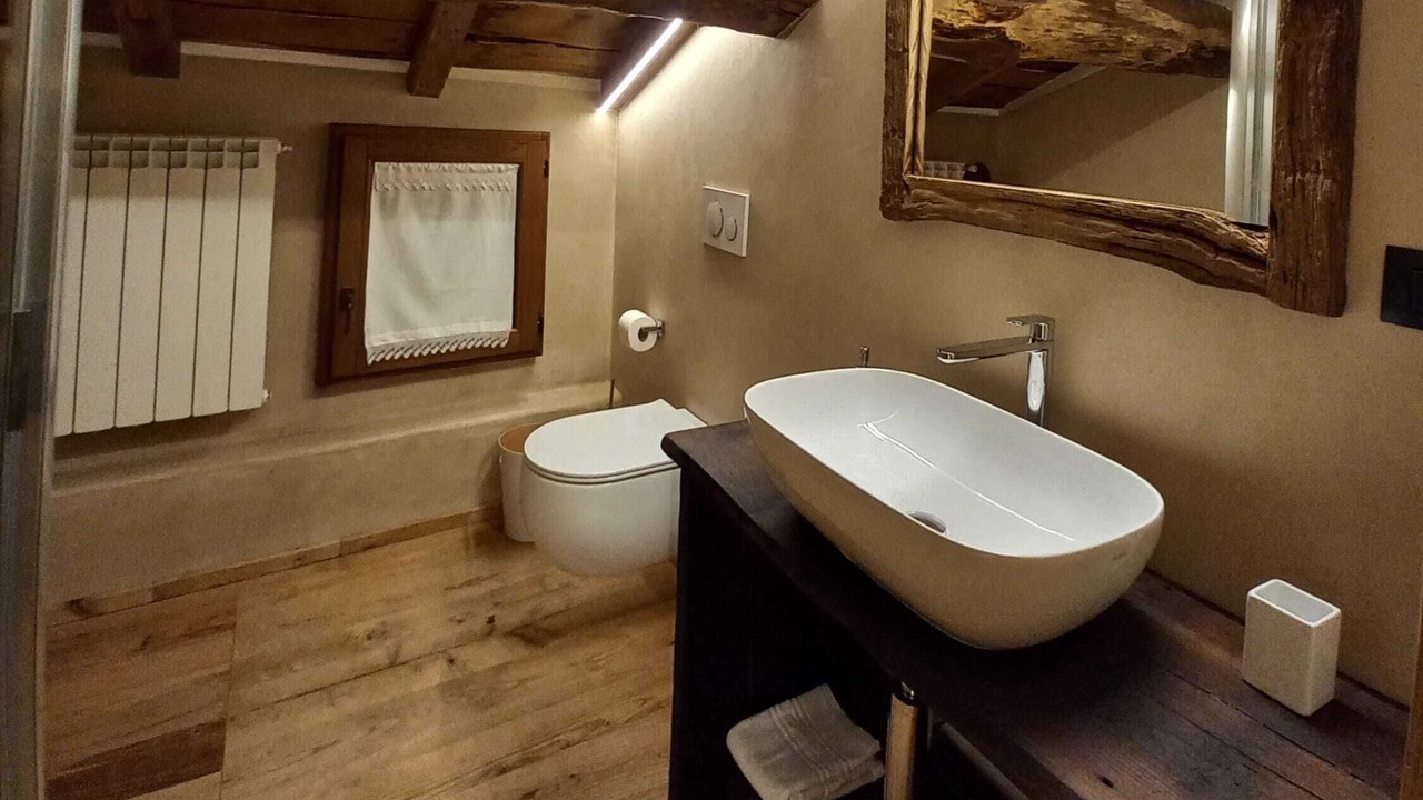 Photo of Bathroom in Cairo Montenotte