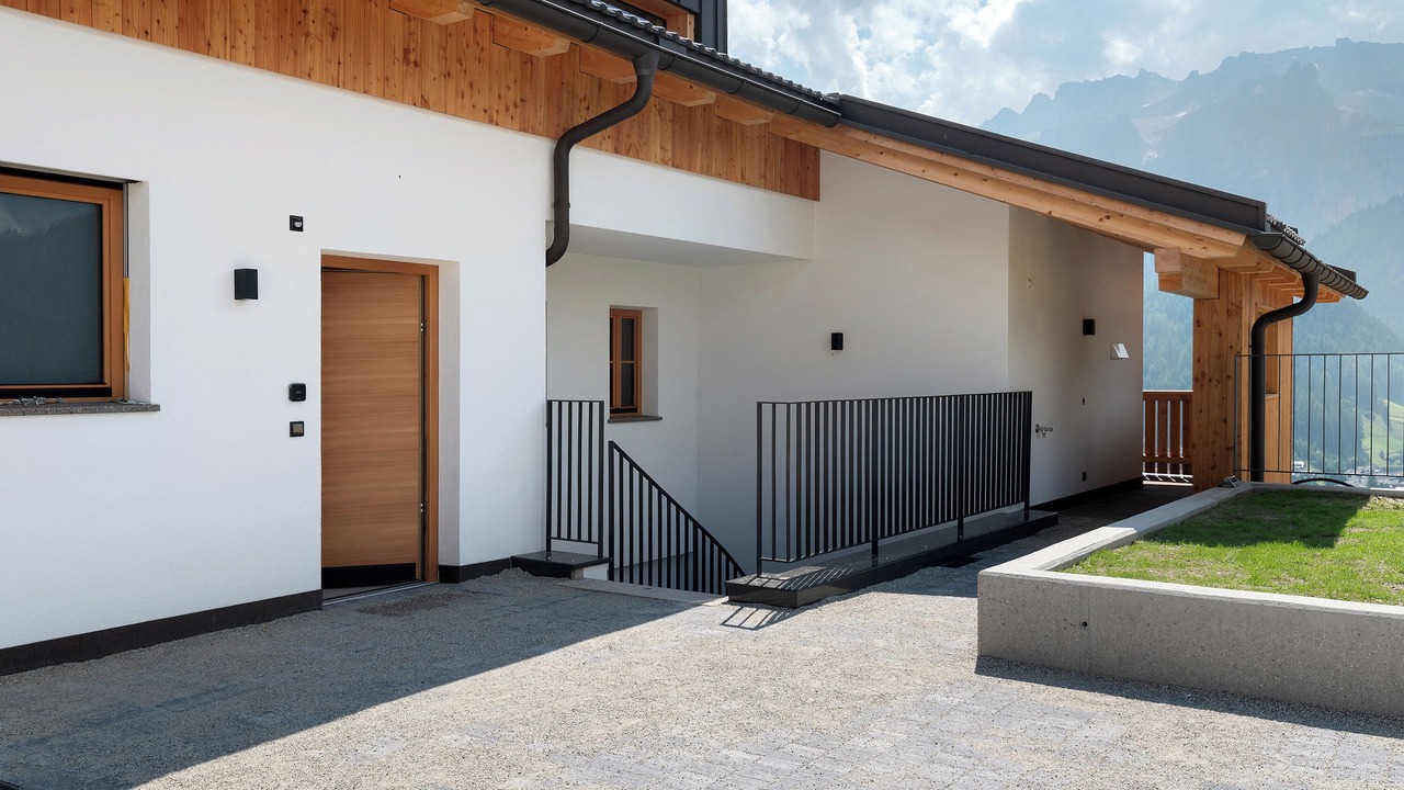 Photo of Outdoor in Daunei